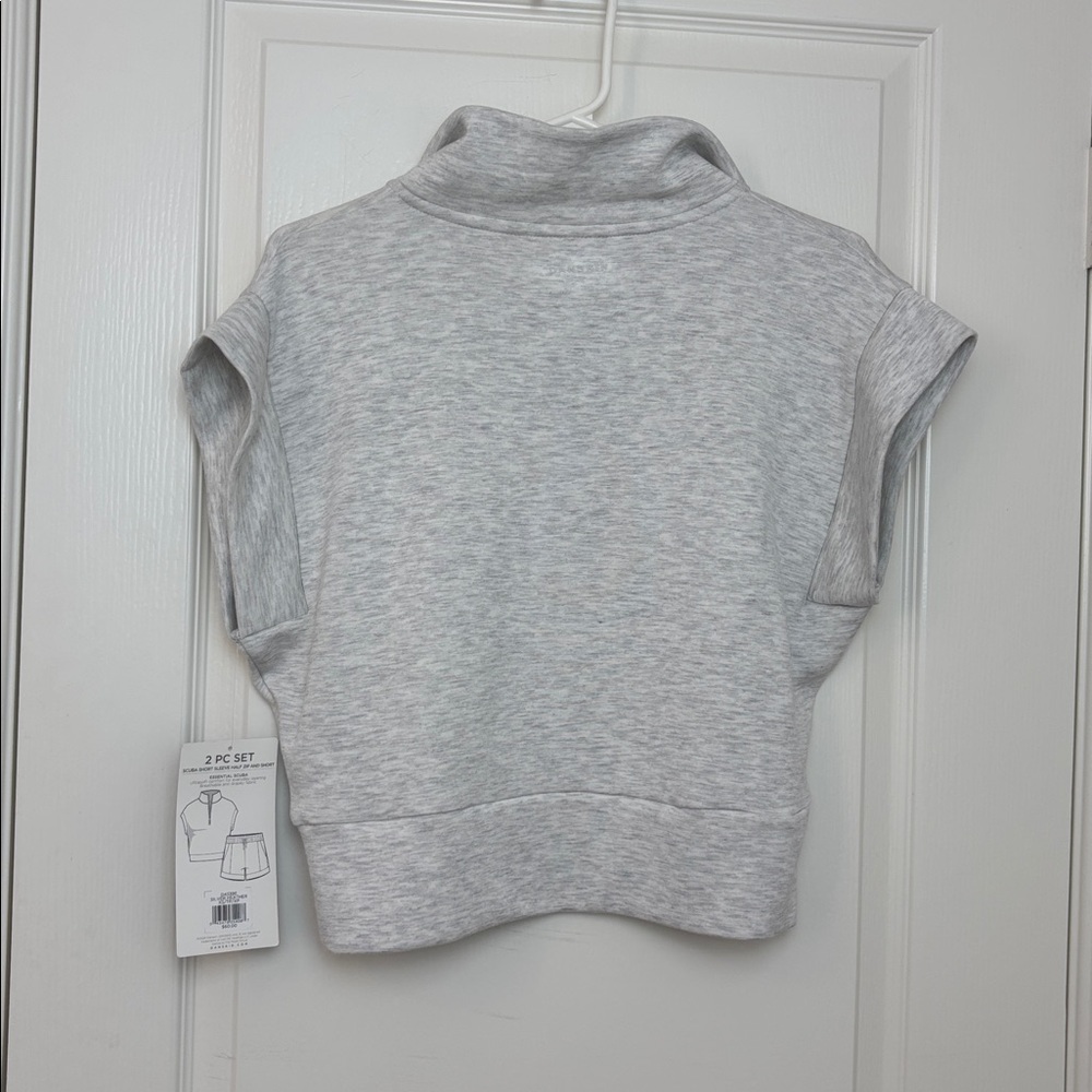Danskin Gray Top Women’s XS NWT - Picture 4 of 5